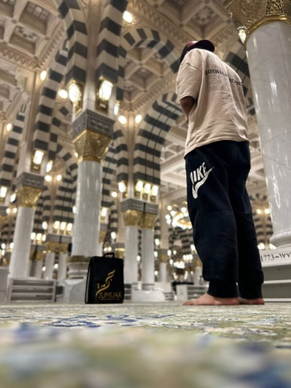Le Tapis du Vendredi par Al Jumuaa – Image 9